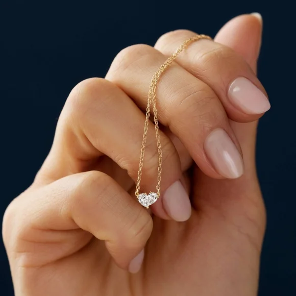 🆕️MELANIE CASEY Overlap Heart Necklace 14K Yellow Gold Diamond - Picture 3 of 11